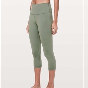 Lululemon Wunder Under Crop (High-Rise) Full-On Luon 21" Size 4